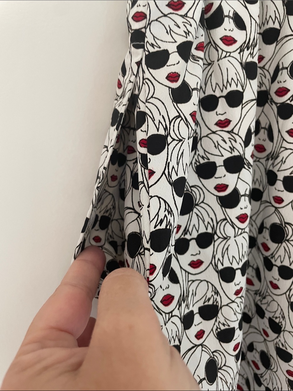 Anthropologie Porridge Getaway Faces Print Midi Skirt L Black White - Picture 6 of 9